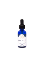Botella de 30ml / 1oz de Infinite Light Serum de Skin & Sky; tratamiento regenerador que ayuda a reducir líneas de expresión y emparejar el tono de la piel.